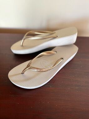 Havana’s Flip Flops Gold Metallic